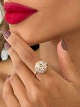 Carregar imagem no visualizador da galeria, https://febijus.bwimg.com.br/febijus/produtos/anel-folheado-a-ouro-18k-e-prata-esfera-de-navetes-1766415727.9087.jpg