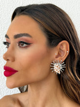 Carregar imagem no visualizador da galeria, https://febijus.bwimg.com.br/febijus/produtos/brinco-folheado-a-ouro-18k-e-prata-design-concha-detalhada-organica-1764680646.9085.jpg