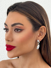 Carregar imagem no visualizador da galeria, https://febijus.bwimg.com.br/febijus/produtos/brinco-folheado-a-ouro-18k-e-prata-organico-duplo-liso-1758031194.0709.jpg