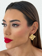 Carregar imagem no visualizador da galeria, https://febijus.bwimg.com.br/febijus/produtos/brinco-folheado-a-ouro-18k-e-prata-quadrado-moderno-1768354870.2901.jpg