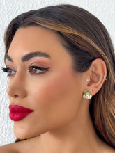 Carregar imagem no visualizador da galeria, https://febijus.bwimg.com.br/febijus/produtos/brinco-folheado-a-ouro-18k-e-prata-ted-cravejado-1755006837.4308.jpg