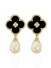 Carregar imagem no visualizador da galeria, https://febijus.bwimg.com.br/febijus/produtos/brinco-folheado-a-ouro-18k-inspiracao-vg-resinado-e-cravejado-1767641972.8243.jpg