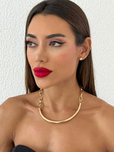 Carregar imagem no visualizador da galeria, https://febijus.bwimg.com.br/febijus/produtos/choker-aro-folheado-a-ouro-18k-e-prata-elos-ovais-e-tubo-liso-1768316697.869.jpg