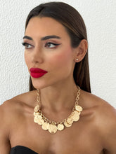 Carregar imagem no visualizador da galeria, https://febijus.bwimg.com.br/febijus/produtos/colar-folheado-a-ouro-18k-e-prata-elos-ovais-e-placas-marteladas-1768347016.0372.jpg