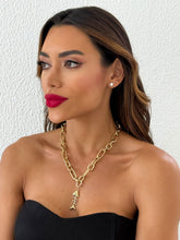 Carregar imagem no visualizador da galeria, https://febijus.bwimg.com.br/febijus/produtos/colar-folheado-a-ouro-18k-elos-ovais-e-pingente-de-peixe-1767705238.7031.jpg