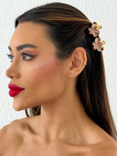 Carregar imagem no visualizador da galeria, https://febijus.bwimg.com.br/febijus/produtos/kit-de-presilhas-folheadas-a-ouro-18k-resinadas-design-flores-1767711011.2709.jpg