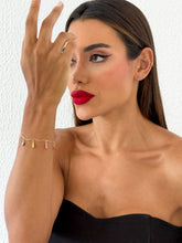 Carregar imagem no visualizador da galeria, https://febijus.bwimg.com.br/febijus/produtos/pulseira-folheada-a-ouro-18k-gotas-resinadas-1768409079.7511.jpg