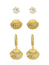 Carregar imagem no visualizador da galeria, https://febijus.bwimg.com.br/febijus/produtos/trio-de-brinco-folheado-a-ouro-18k-e-prata-design-concha-cravejada-1766780466.5328.jpg