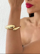 Carregar imagem no visualizador da galeria, https://febijus.bwimg.com.br/febijus/produtos/bracelete-folheado-a-ouro-18k-e-prata-maxi-duo-gota-1766768298.9537.jpg
