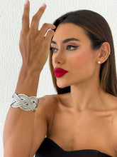 Carregar imagem no visualizador da galeria, https://febijus.bwimg.com.br/febijus/produtos/bracelete-folheado-a-ouro-18k-e-prata-trancado-1768228567.0696.jpg
