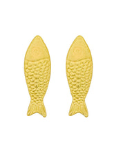 Carregar imagem no visualizador da galeria, https://febijus.bwimg.com.br/febijus/produtos/brinco-folheado-a-ouro-18k-peixe-shiny-1764266956.1023.jpg
