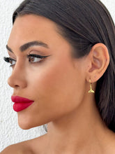 Carregar imagem no visualizador da galeria, https://febijus.bwimg.com.br/febijus/produtos/brincos-folheado-a-ouro-18k-argola-com-cauda-de-sereia-1739295361.0852.jpg
