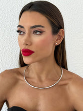 Carregar imagem no visualizador da galeria, https://febijus.bwimg.com.br/febijus/produtos/choker-aro-folheado-a-ouro-18k-e-prata-tubo-vazado-1768316011.7336.jpg
