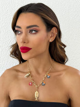 Carregar imagem no visualizador da galeria, https://febijus.bwimg.com.br/febijus/produtos/colar-folheado-a-ouro-18k-e-prata-peixes-e-elementos-maritimos-1764715405.7686.jpg
