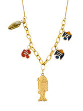 Carregar imagem no visualizador da galeria, https://febijus.bwimg.com.br/febijus/produtos/colar-folheado-a-ouro-18k-e-prata-peixes-e-elementos-maritimos-1764871815.6902.jpg
