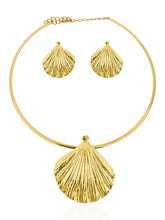 Carregar imagem no visualizador da galeria, https://febijus.bwimg.com.br/febijus/produtos/conjunto-choker-aro-e-brinco-folheado-a-ouro-18k-e-prata-concha-texturizada-1767727571.9444.jpg
