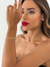 Carregar imagem no visualizador da galeria, https://febijus.bwimg.com.br/febijus/produtos/pulseira-dupla-folheada-a-ouro-18k-rabo-de-rato-e-coracoes-1767709357.4551.jpg
